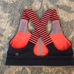 Lululemon sports bra